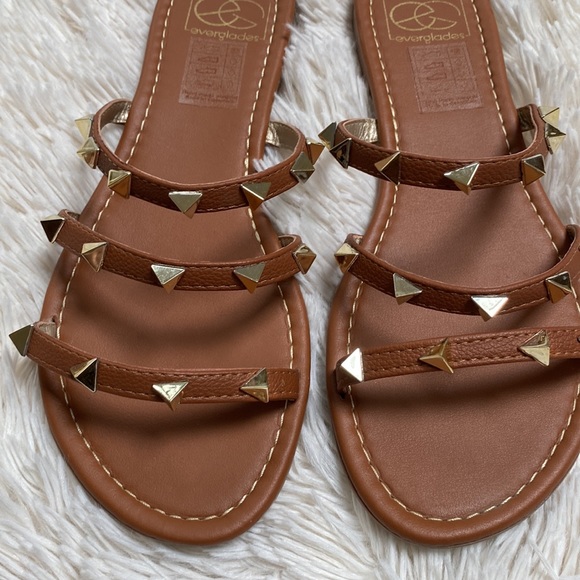 ๐HP๐ Everglades Studded Strap Sandals ๐ Cognac & Gold - Picture 4 of 10